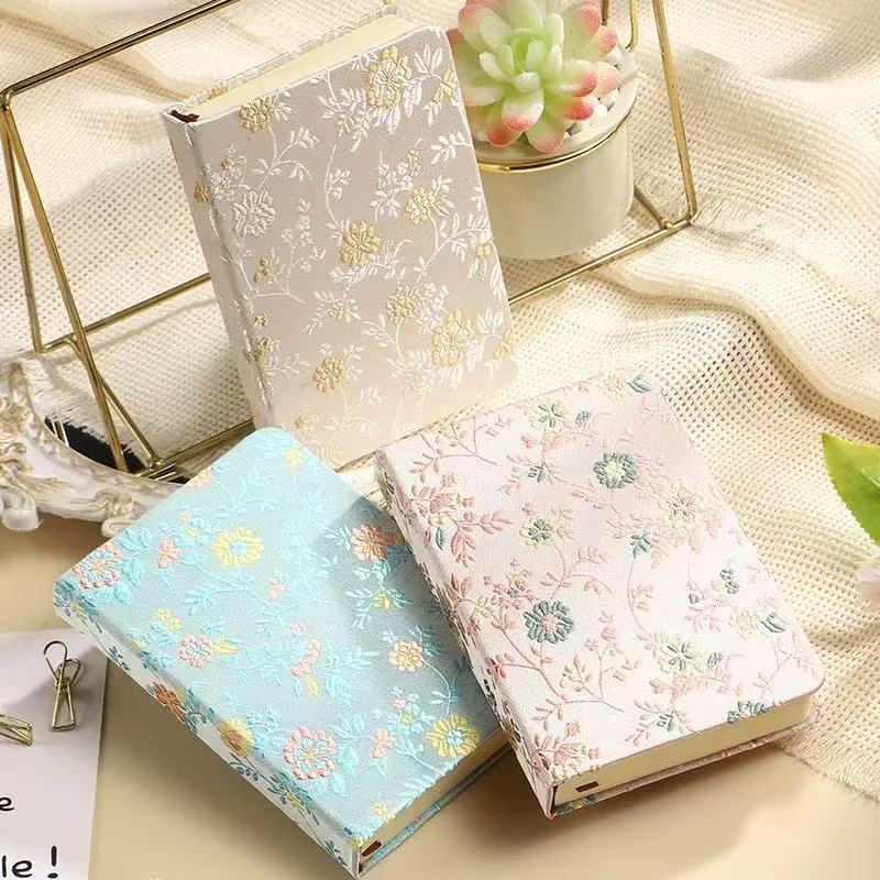 A6 Chinese Floral Brocade Note - Notebook Dotted A5 recension och pris